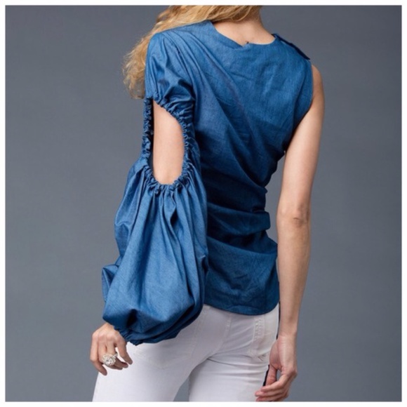 Asymmetrical Sleeve Top - Picture 4 of 4